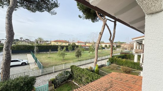 Appartamento in venditaForte Dei Marmi - Forte Dei Marmi Vittoria Apuana