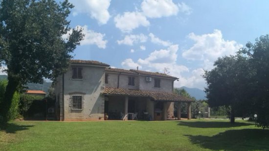 Rustico in venditaPietrasanta