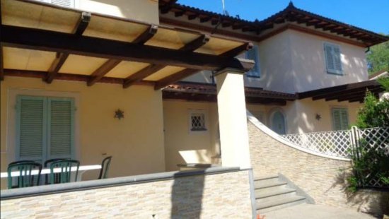 Casa bifamiliare in venditaForte Dei Marmi - Forte Dei Marmi Vittoria Apuana