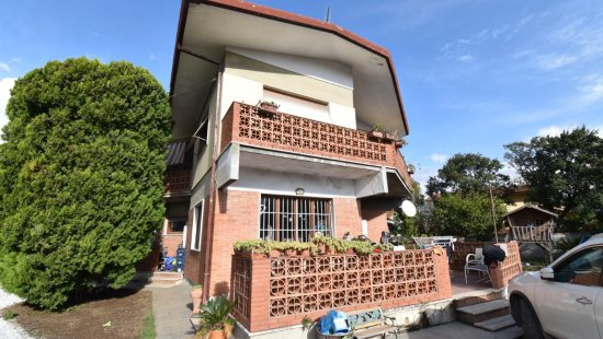 Casa singola in venditaForte Dei Marmi - Forte Dei Marmi Vittoria Apuana